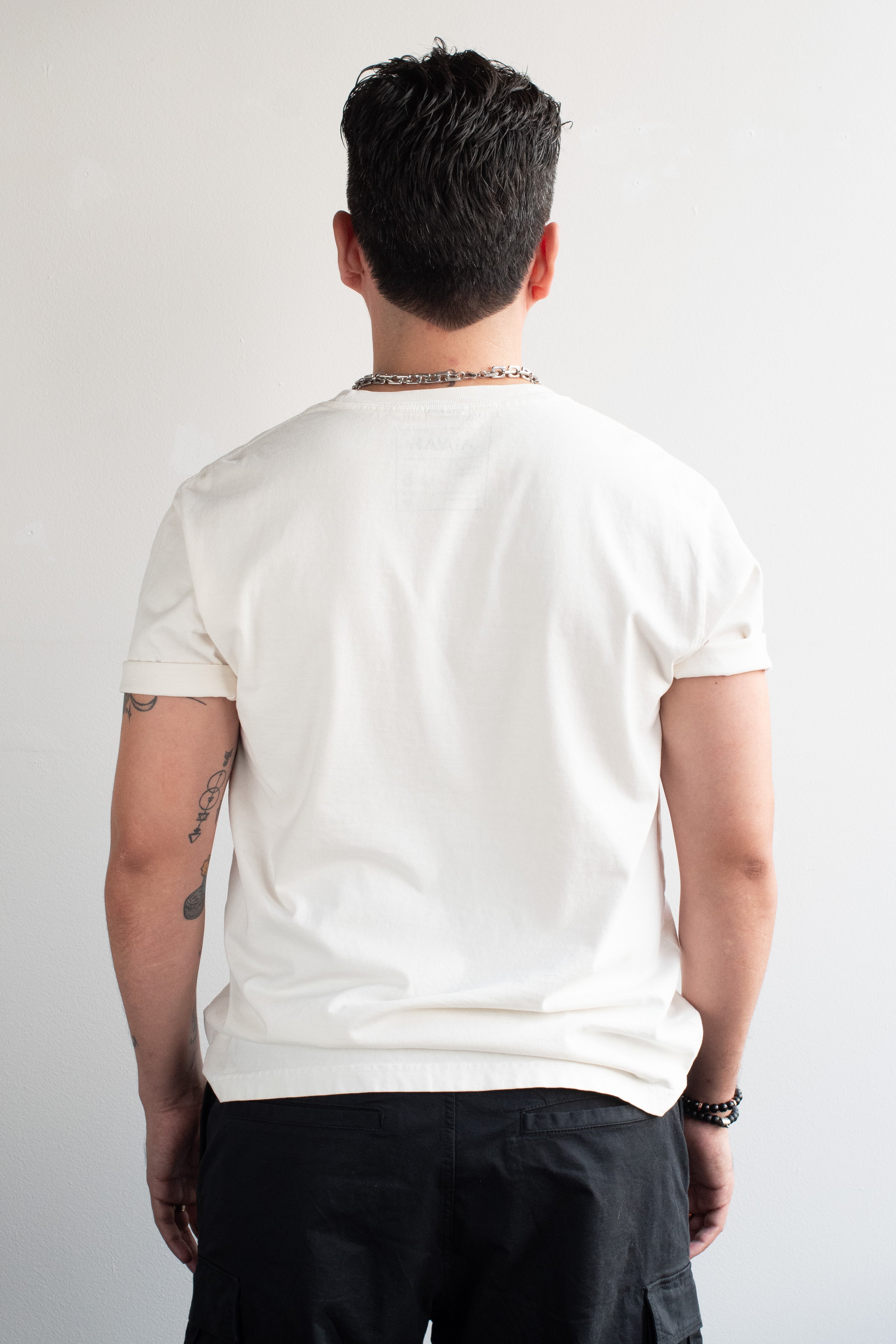 Into-mates T-shirt
